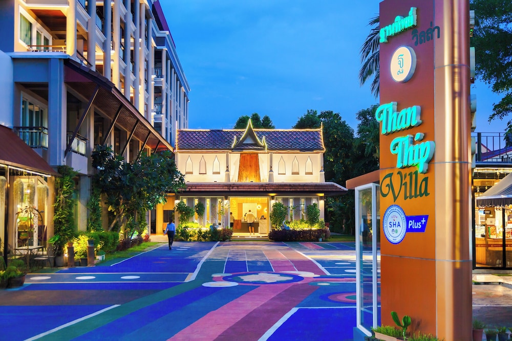 Thanthip Beach Resort 42/50