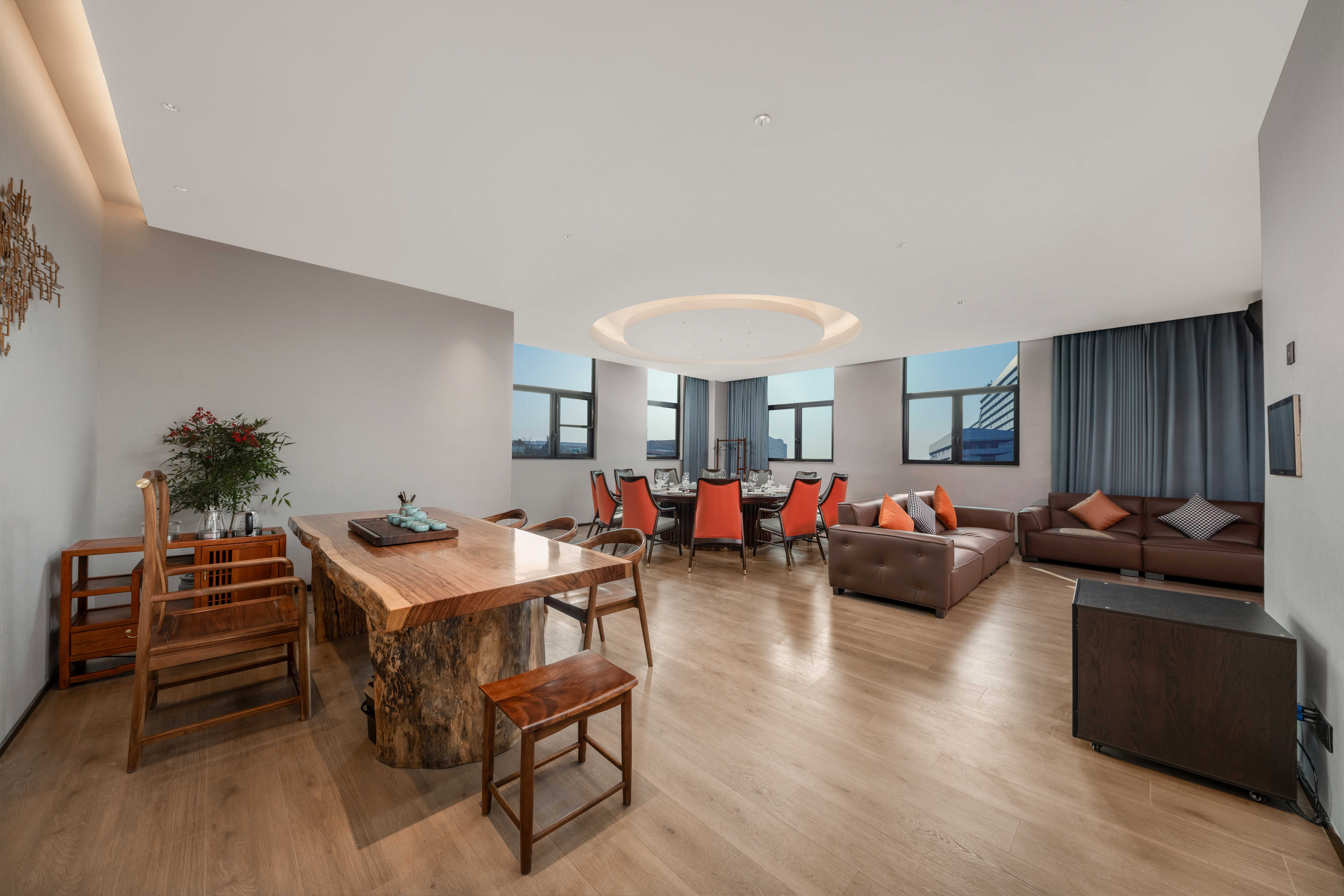 Holiday Inn Express Shanghai Hongqiao NECC 31/50