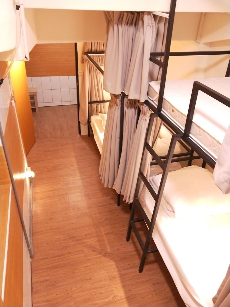 Fu Ao Wo & Hostel 12/30