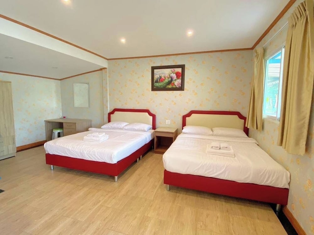 Golden Dragon Resort Kanchanaburi (ex Srisook Resort) 8/50