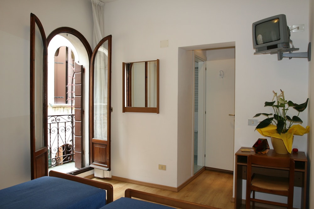 Hotel Caprera 18/23