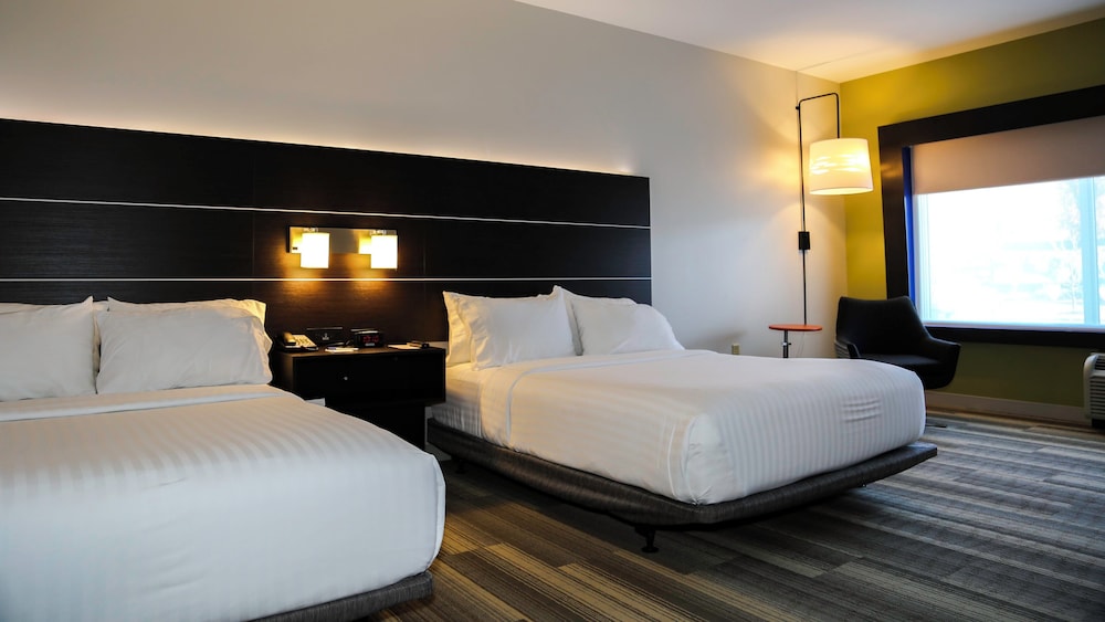 Standard, 2 Queen Beds, Accessible