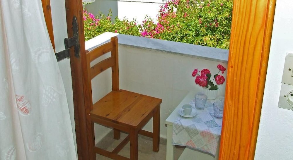 Hotel Eleftheria 15/45