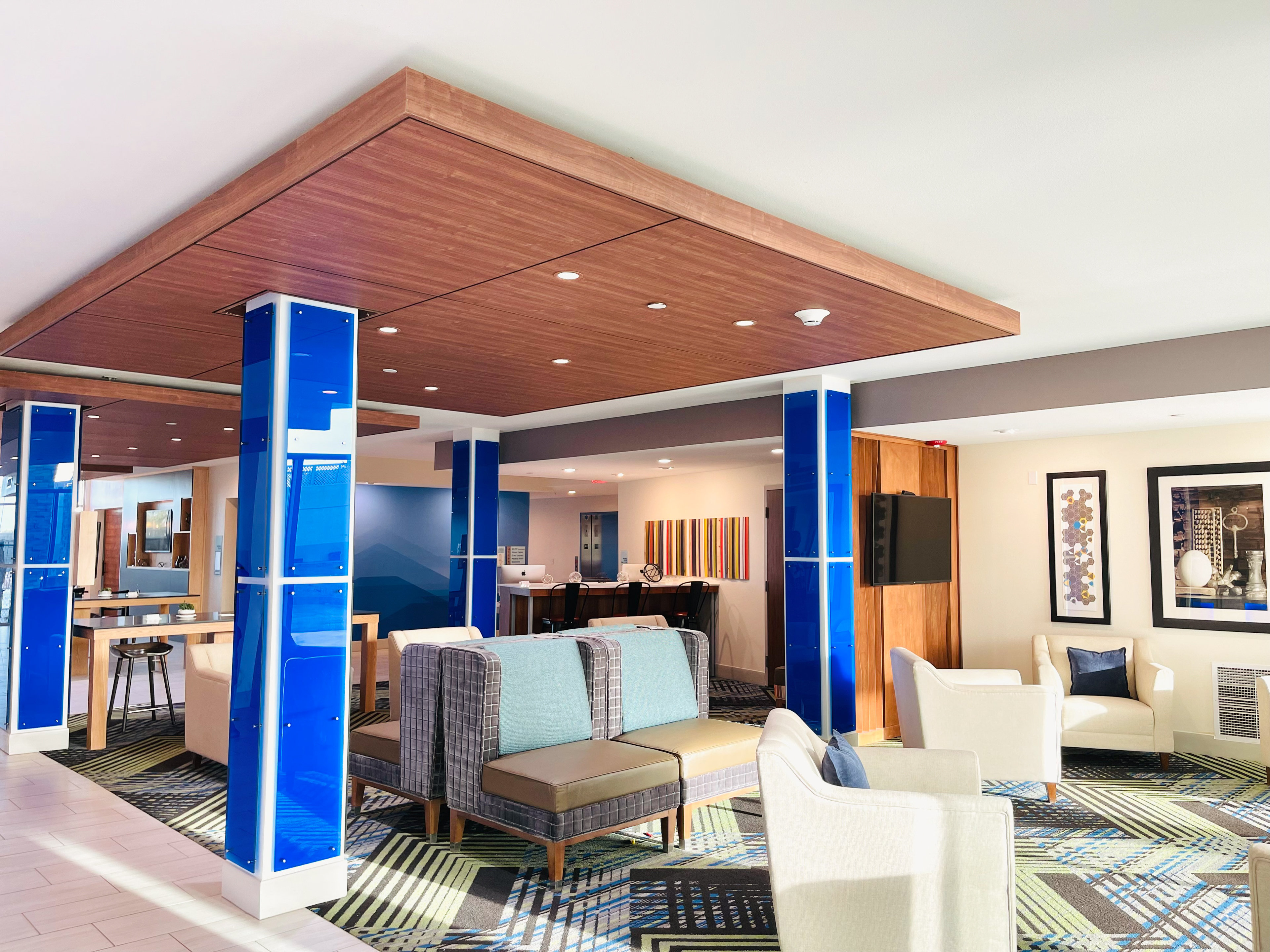 Holiday Inn Express and Suites Blythe 8/43