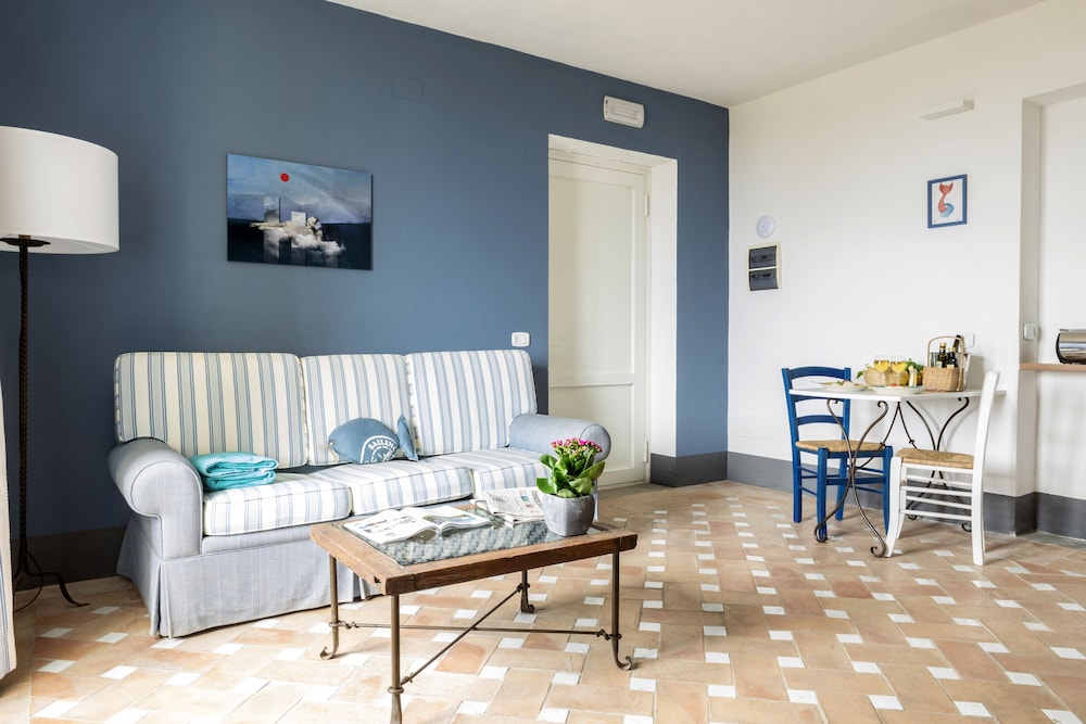Relais Regina Giovanna 56/77