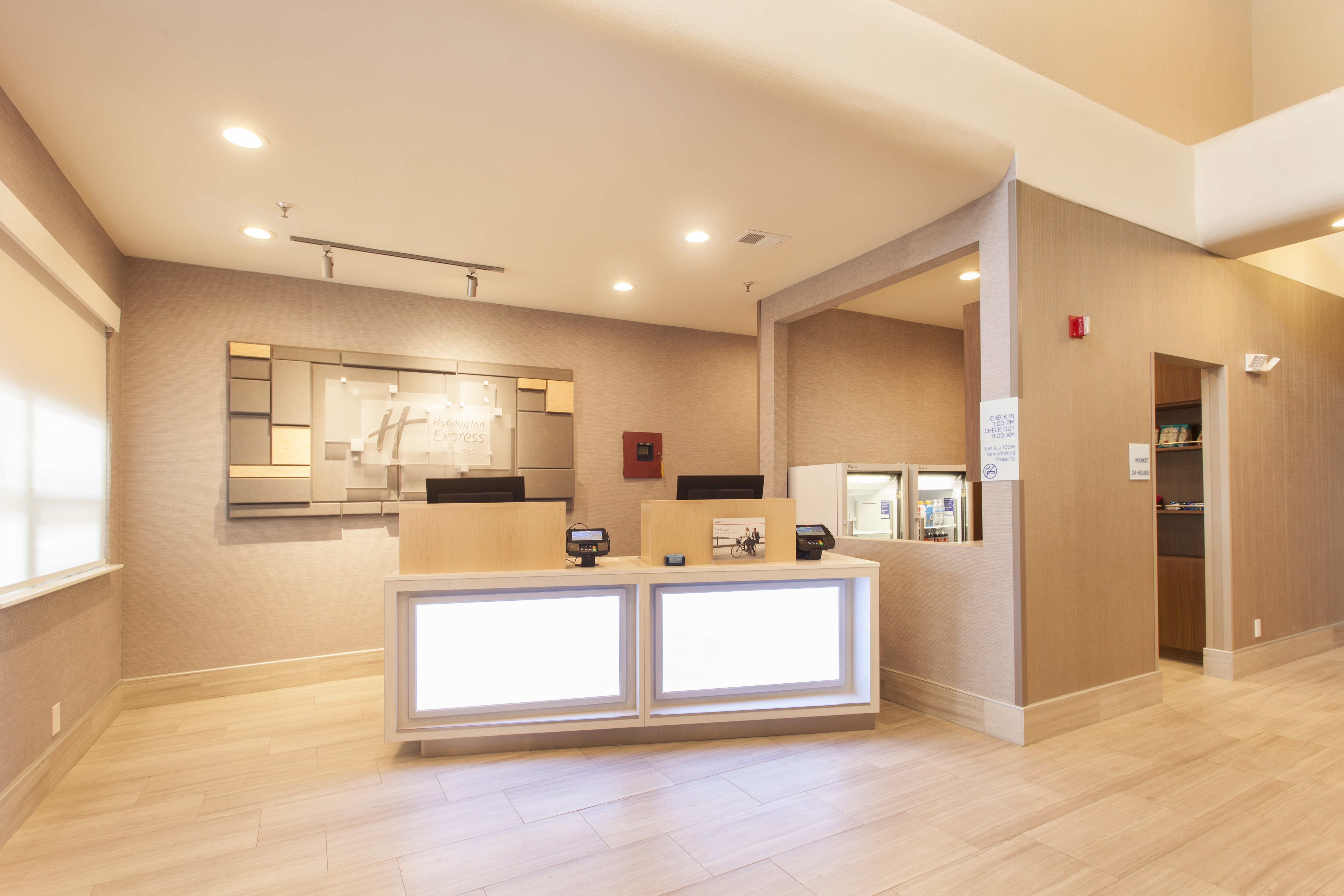 Holiday Inn Express Suites Santa Fe 2/22