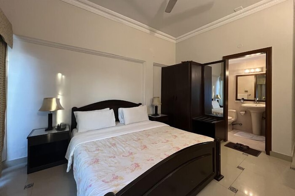 The Mark Suites and Banquet Halls 20/45