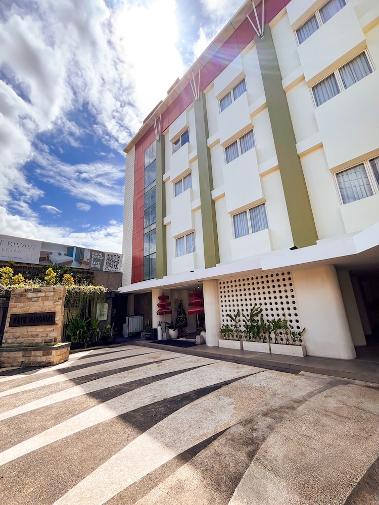 Rivavi Hotel 60/65