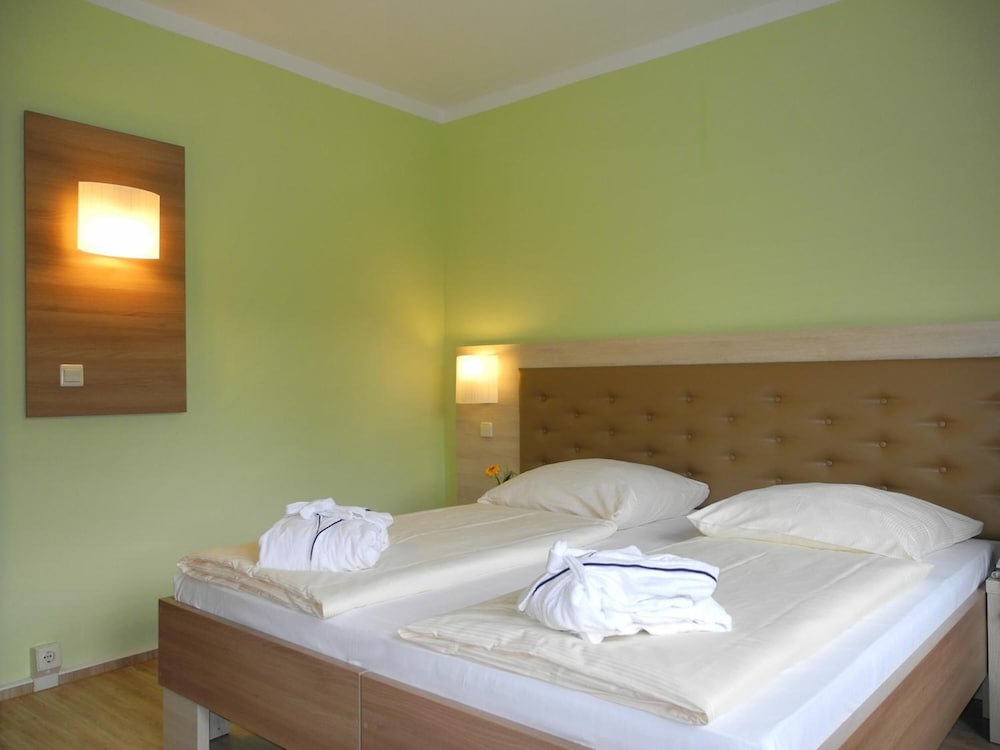 Waldhotel Wandlitz 19/57