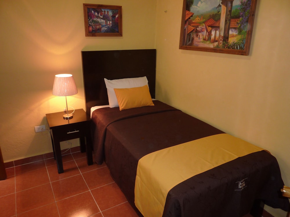 Del Peregrino Hotel 24/58