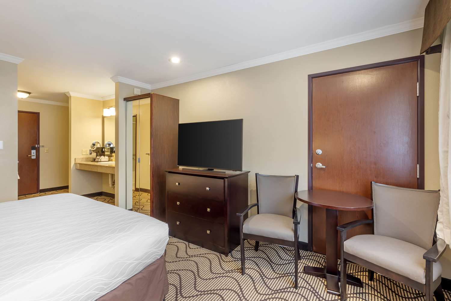 Best Western Plus Orchid Hotel & Suites 12/59
