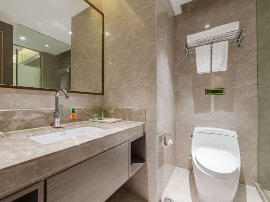 Vienna Hotels Group Zhuhai 50/53