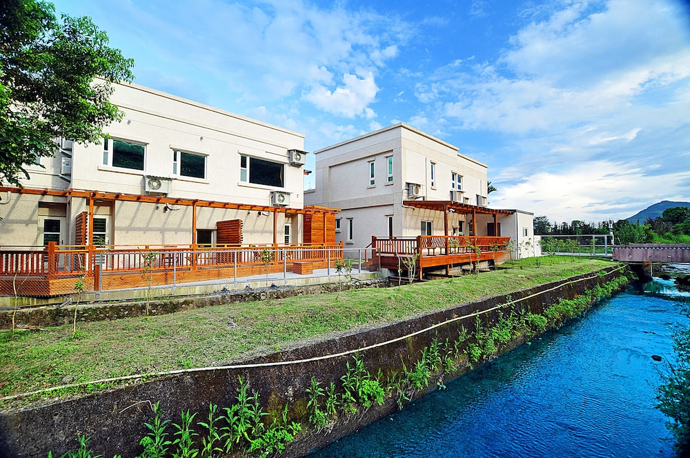 Cai Feng B&amp;B 29/37