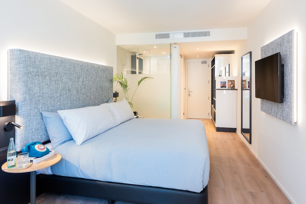 Innside, Queen Bed