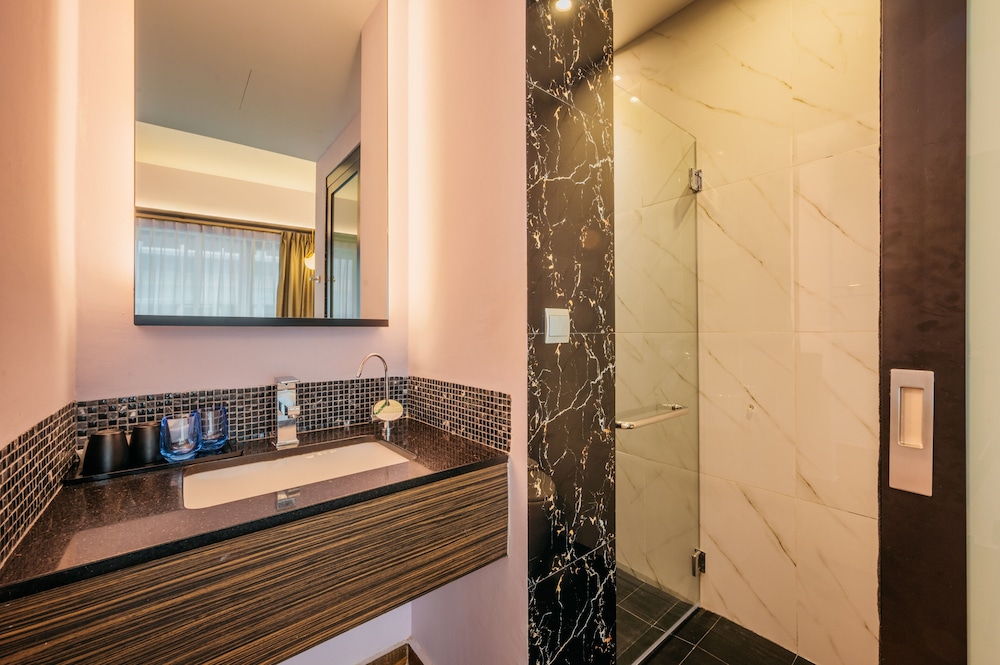 Mercure Singapore Tyrwhitt 77/78