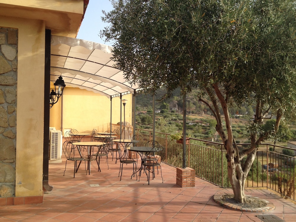 IL POGGIO LUXURY COUNTRY RESORT 31/33