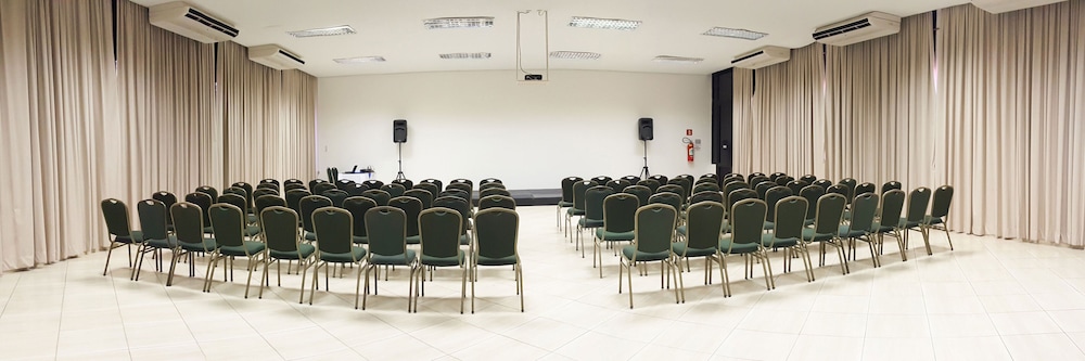 Guararema Parque Hotel 50/68