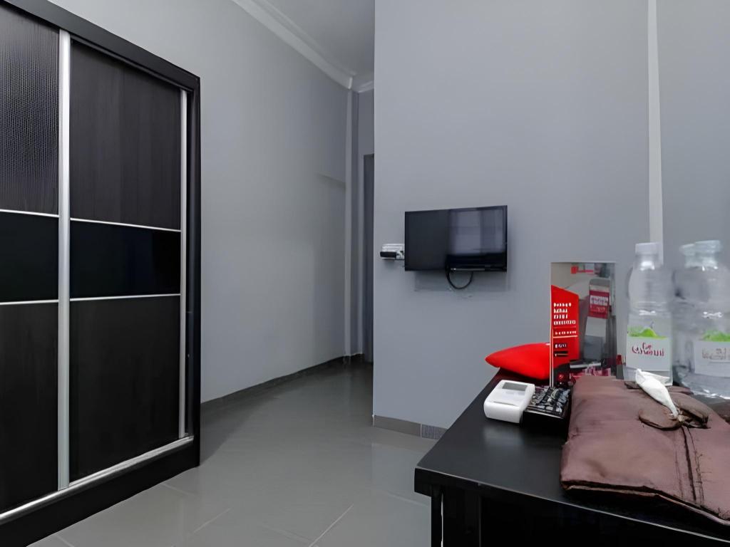 Reddoorz Plus Near Batam City Square 20/29