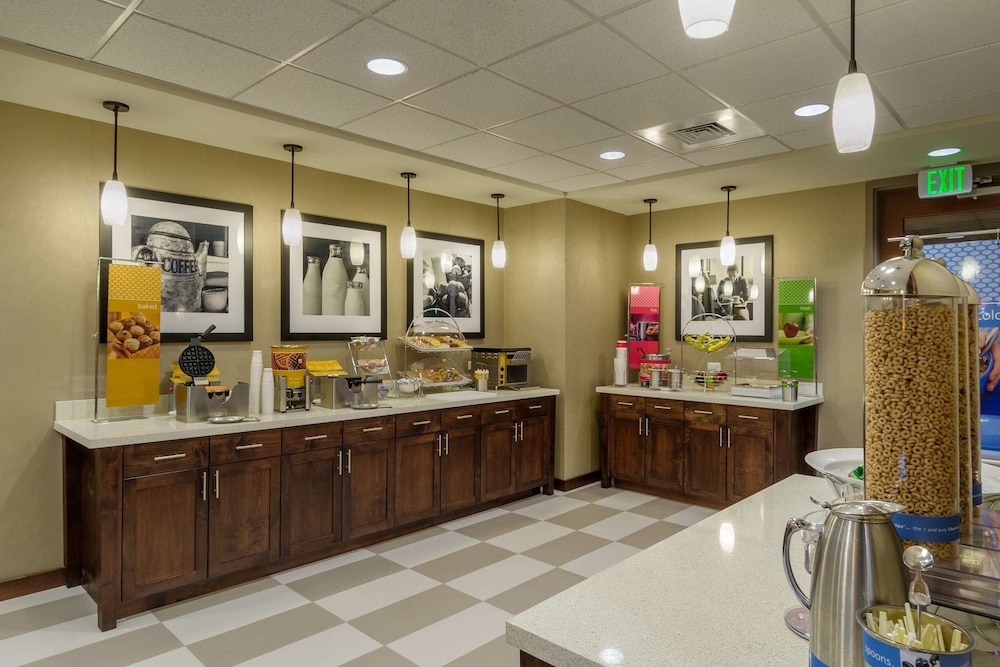 Hampton Inn Suites Portland Vancouver 10/49