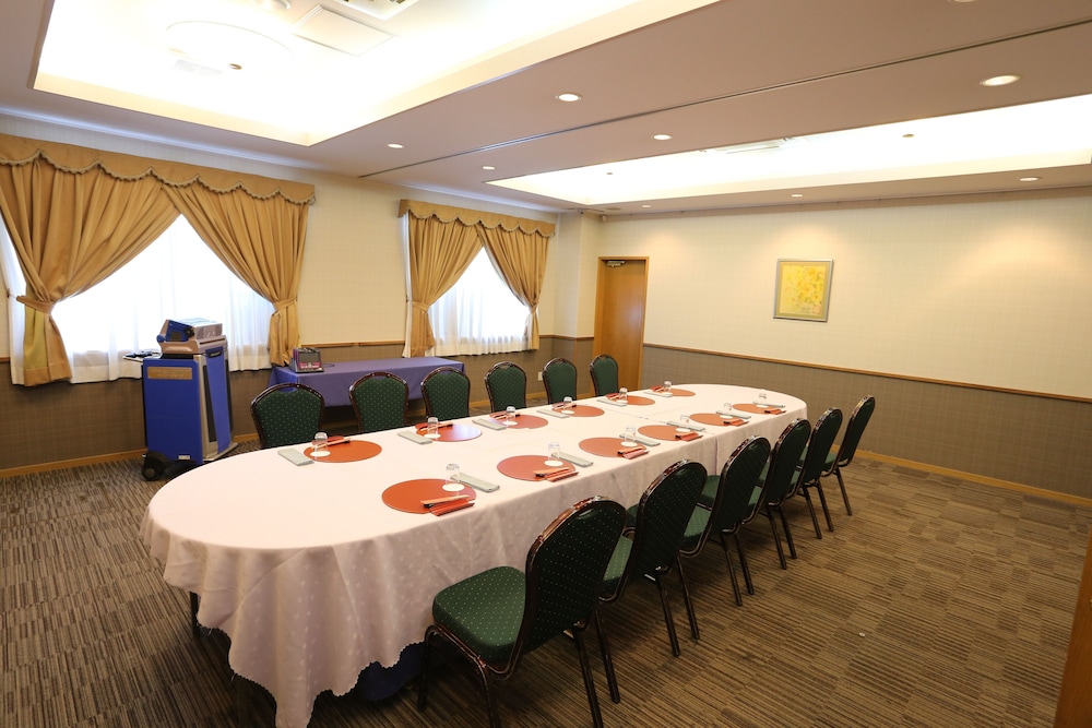 New Commander Hotel Osaka (ex City Hotel Newcommander) 41/42