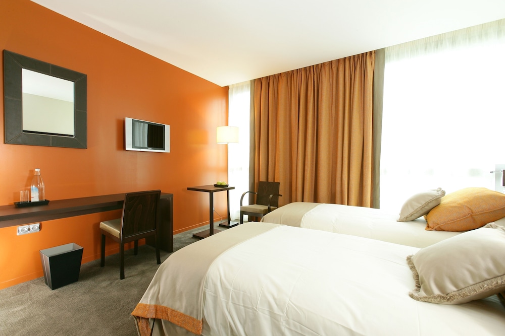 Hotel Du Pasino Saint-Amand-Les-Eaux 9/40
