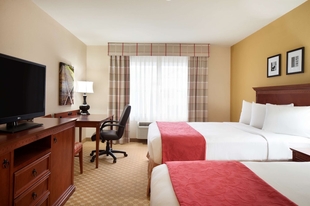 Country Inn & Suites by Radisson, Champaign North, IL 4/23