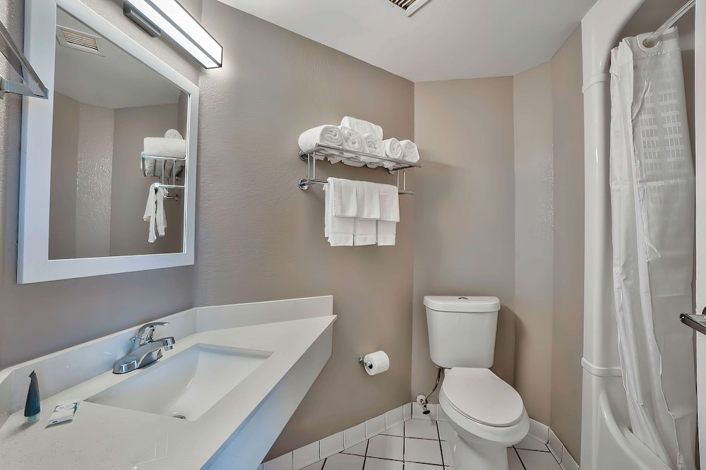 Motel6 Denison, TX 53/56