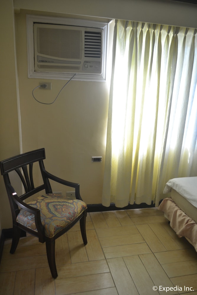 Tagaytay Country Hotel 28/57