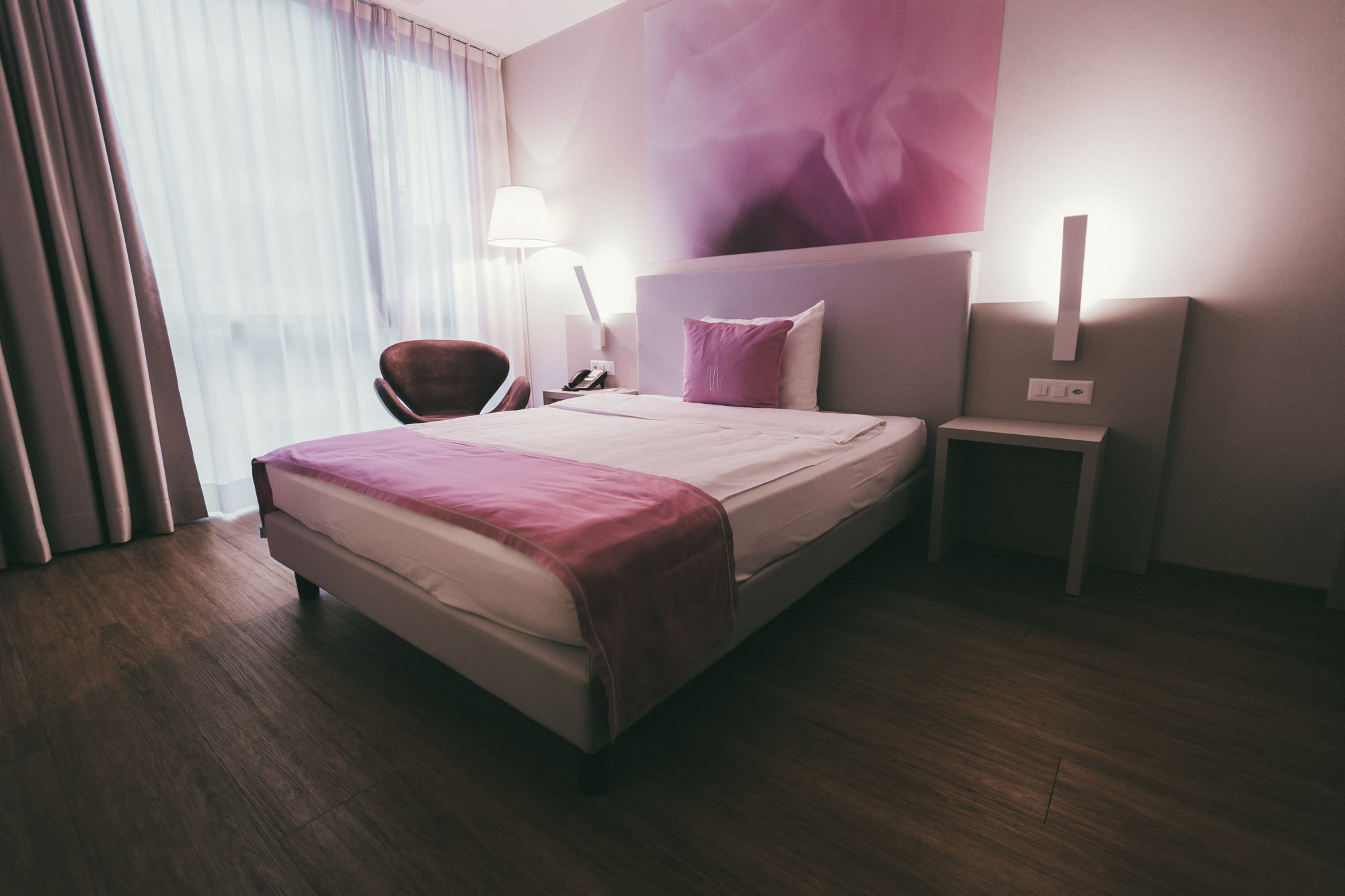 MODERN, DOUBLE BED