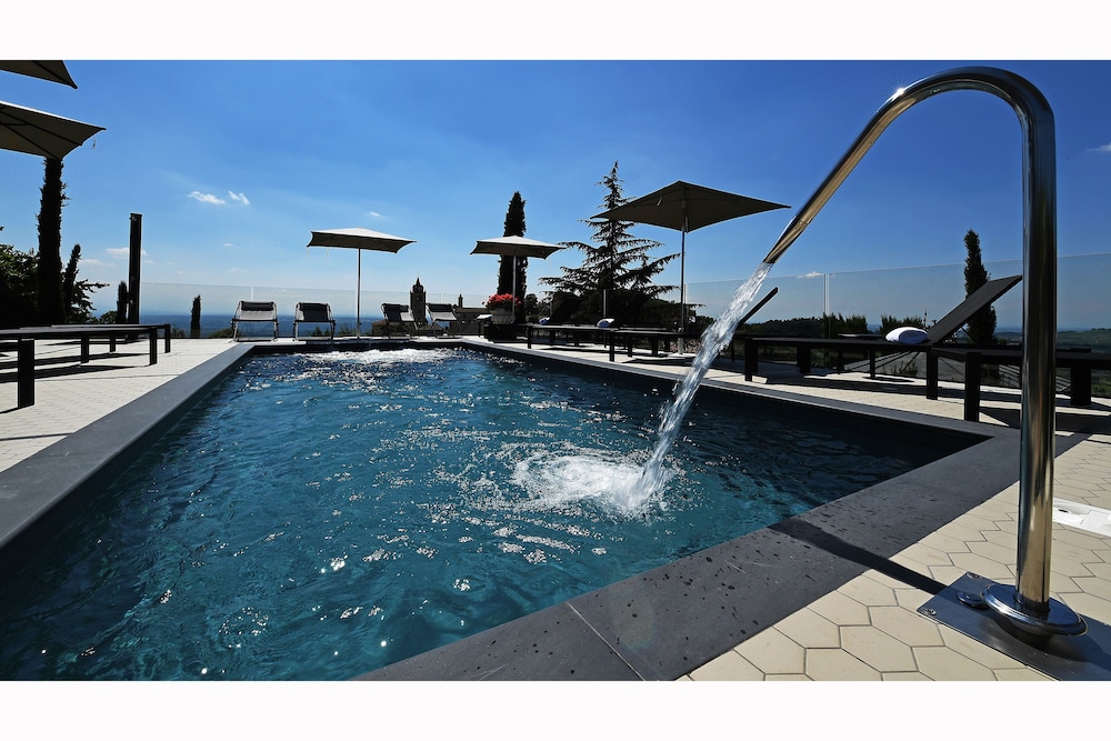 La Ribezza Boutique Hotel 35/50