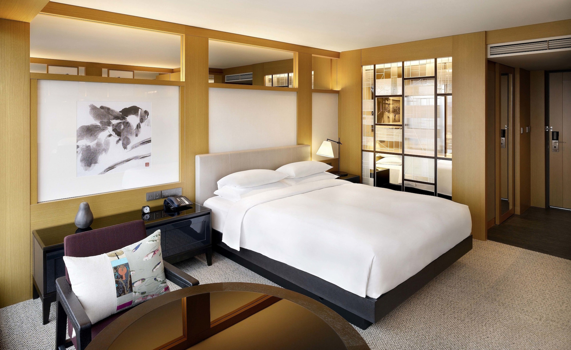 ROOM, KING BED, MOUNTAIN VIEW