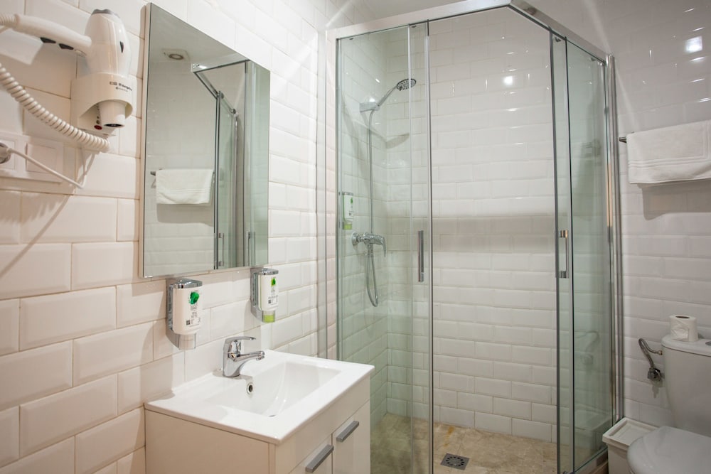 Gran Central Suites 47/50
