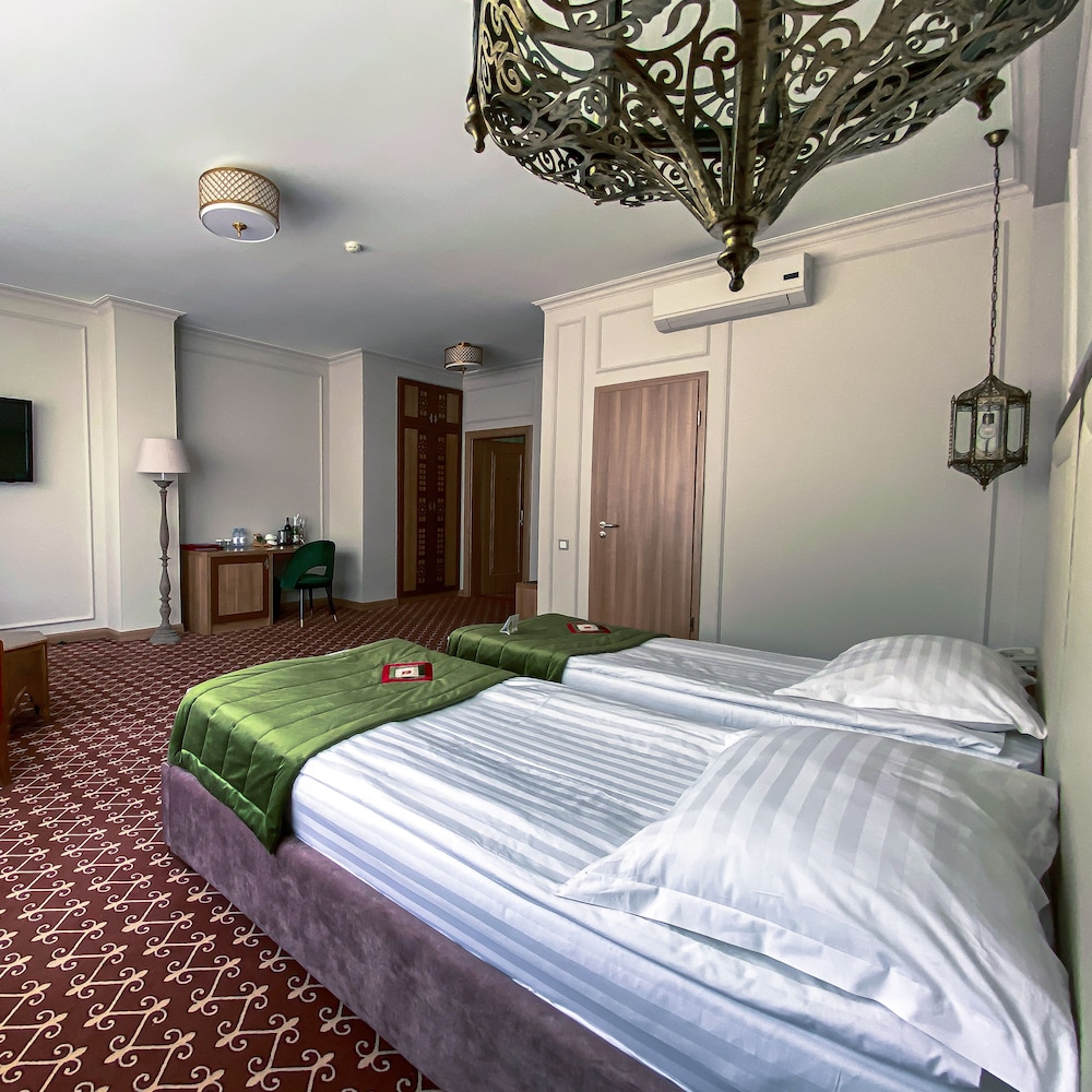 Jumbaktas Hotel 10/75