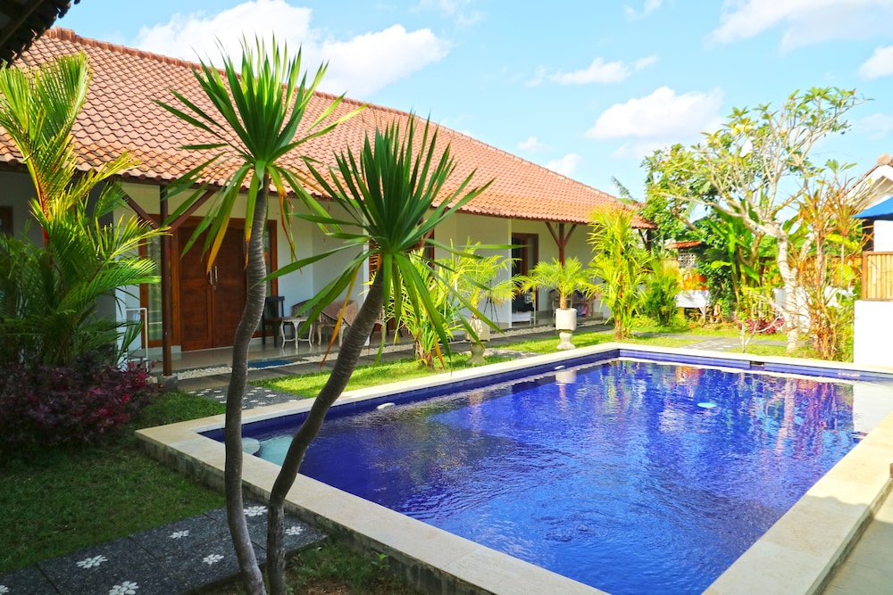 Pererenan Nengah Guesthouse photo1