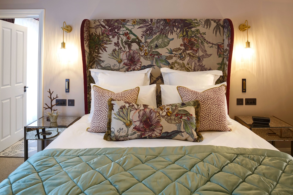 The Gonville Hotel 26/80