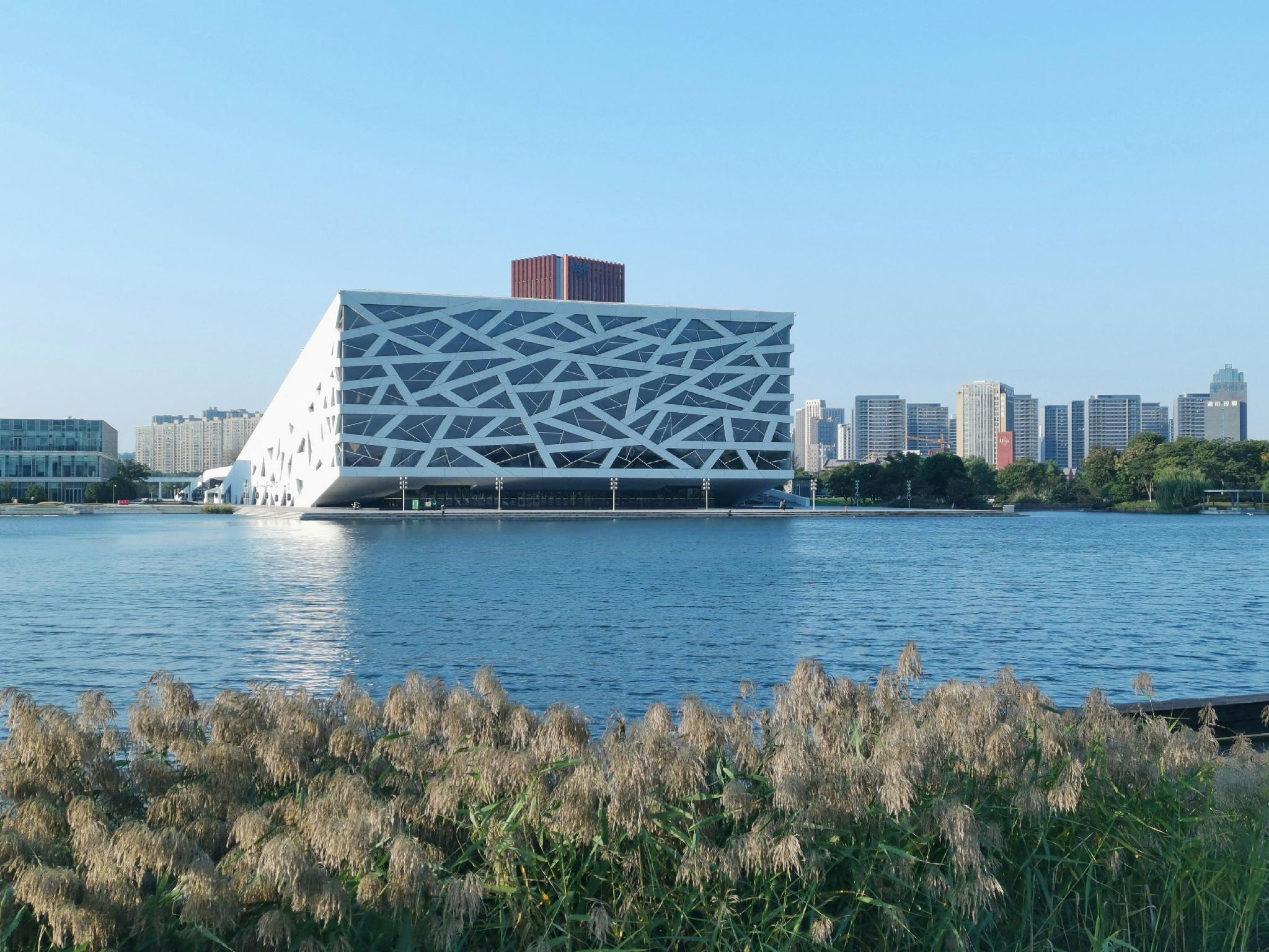Vienna International Hotel (Yuhang Yuhang High Speed Railway Station) 27/30