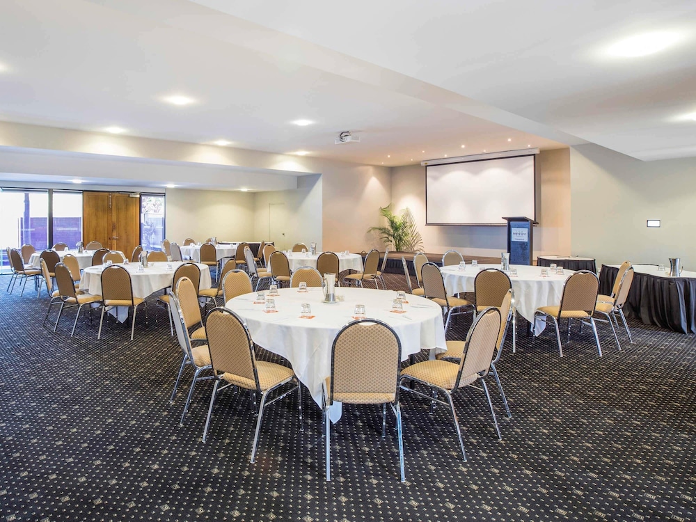 MERCURE TOWNSVILLE 51/61