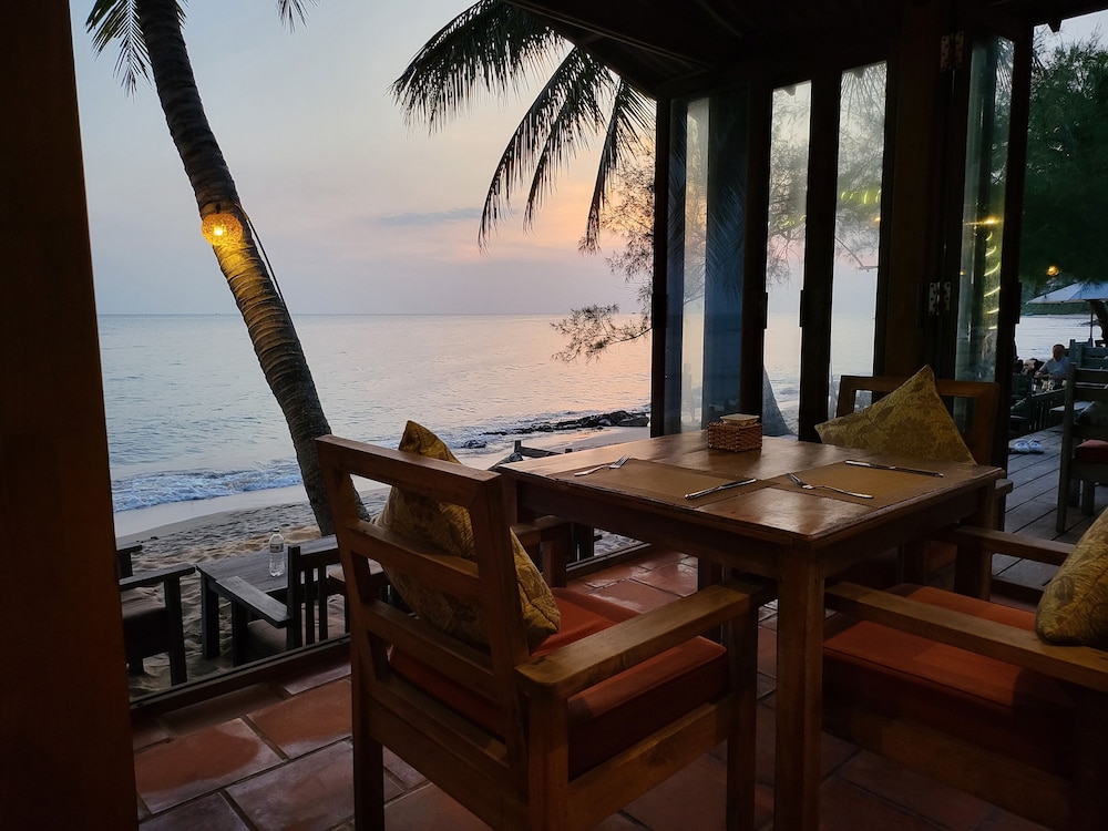 Ancarine Beach Resort 17/72