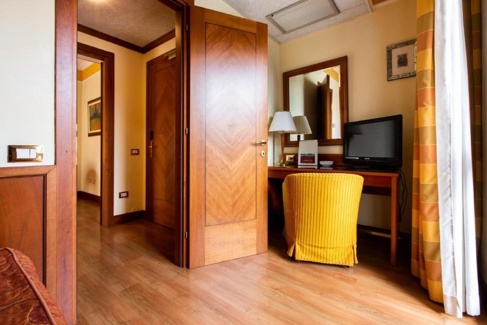 Hotel Il Chiostro 9/66