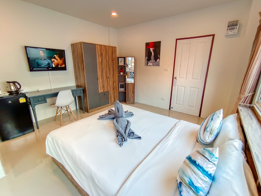 Sailor Hotel Pattaya 12/35