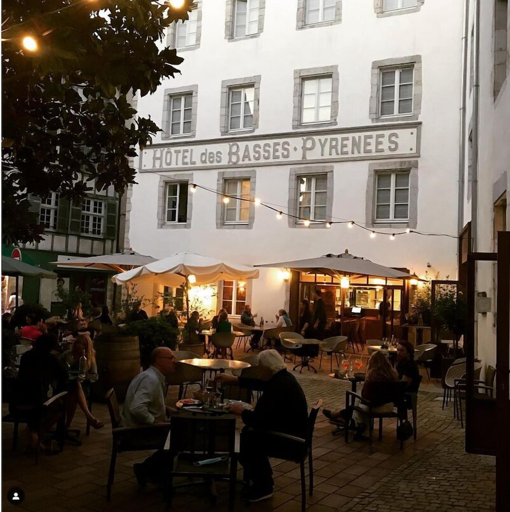Hotel & Restaurant Des Basses Pyrenees 2/50