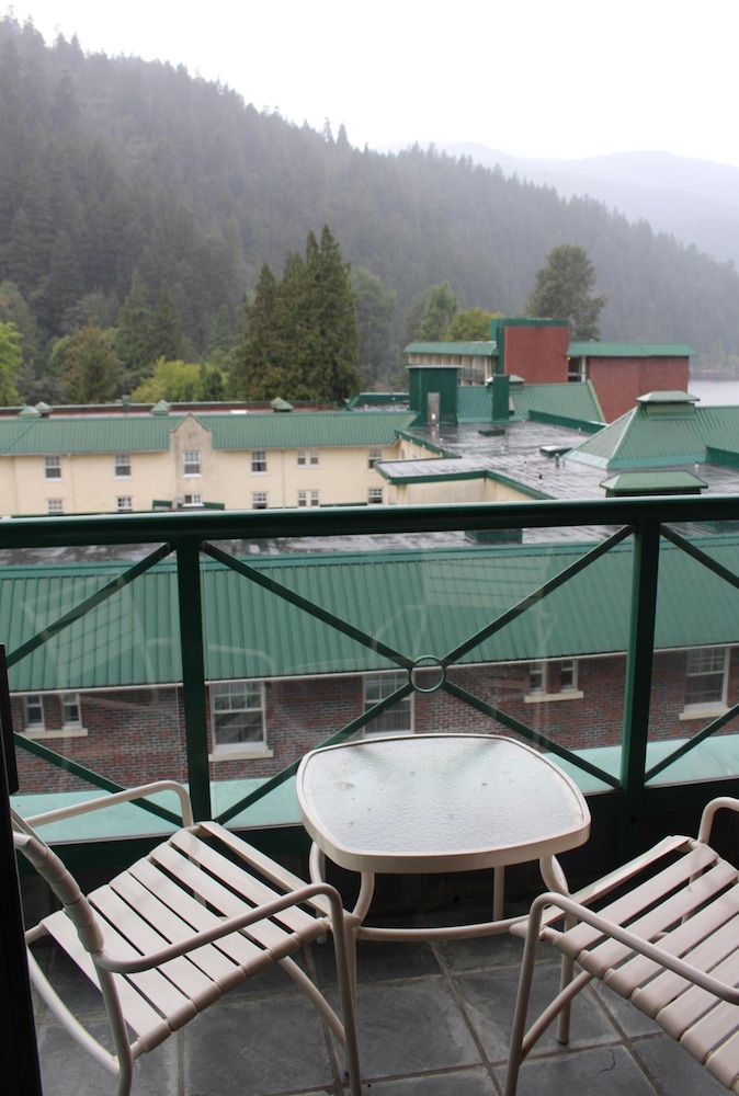 Harrison Resort Hot Springs 54/68