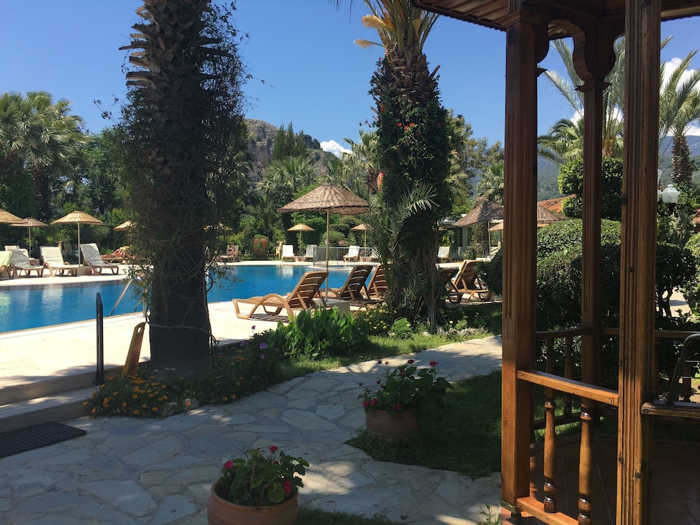 Asur Hotel & Aparts & Villas 40/50