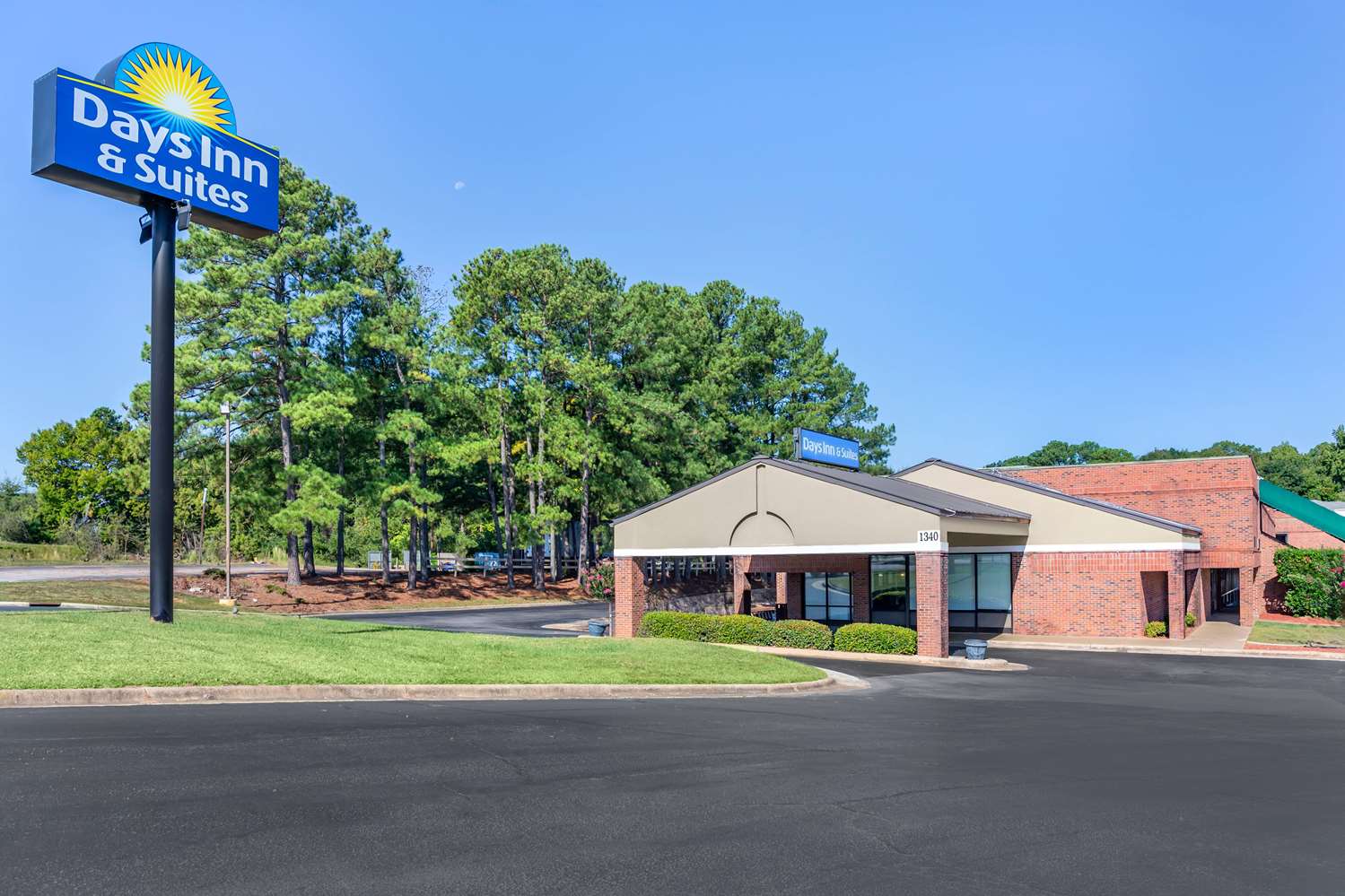 Days Inn Suites By Wyndham Rocky Mount Golden East 6/56