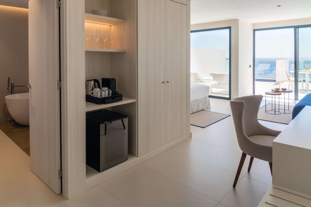 Royal Marina Suites Boutique Hotel 30/50