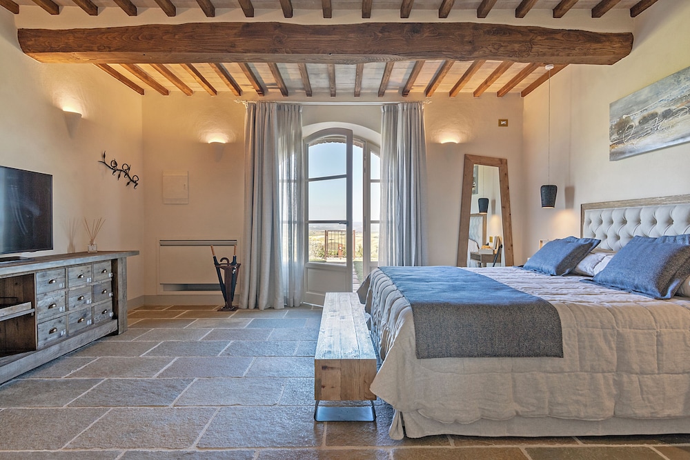 Capanna Suites 11/50