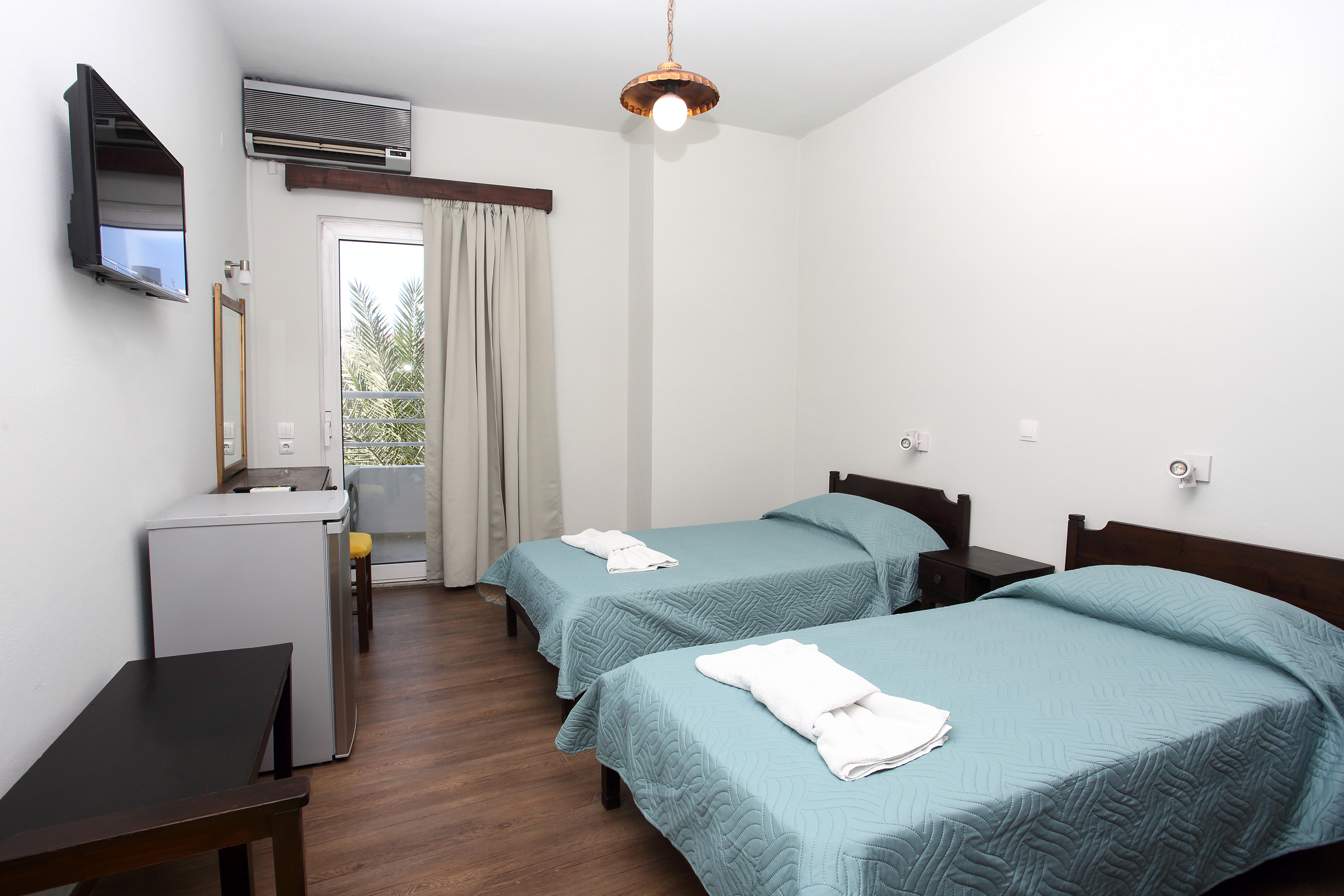 Standard, Double or Twin Bed