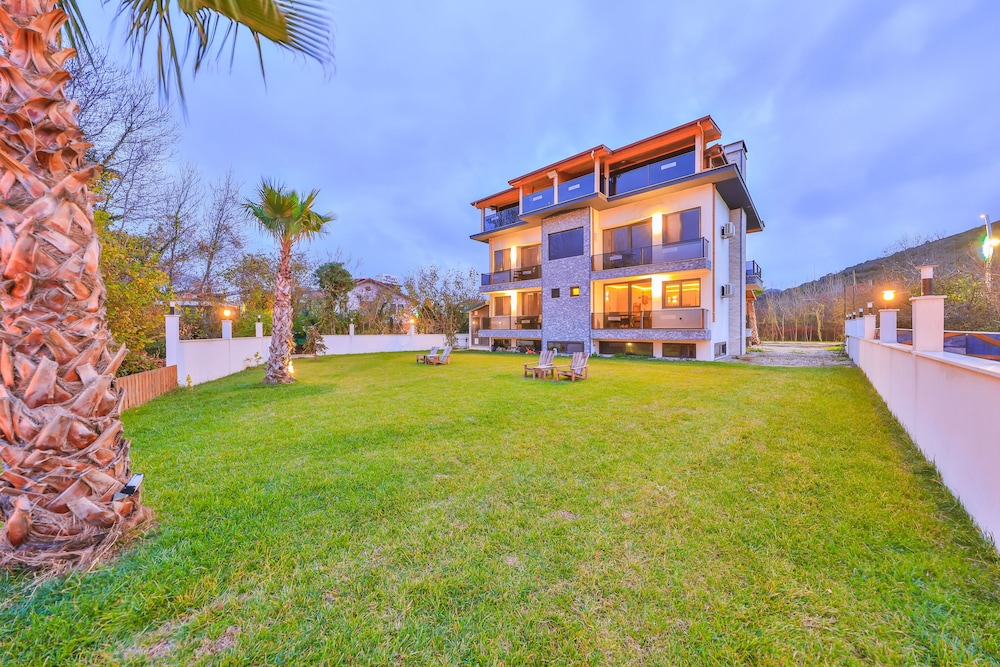 Agva Pieria Luxury Hotel 42/47