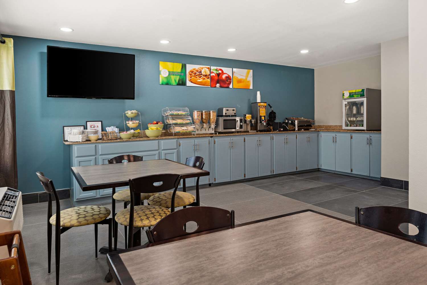 restaurant cafeteria