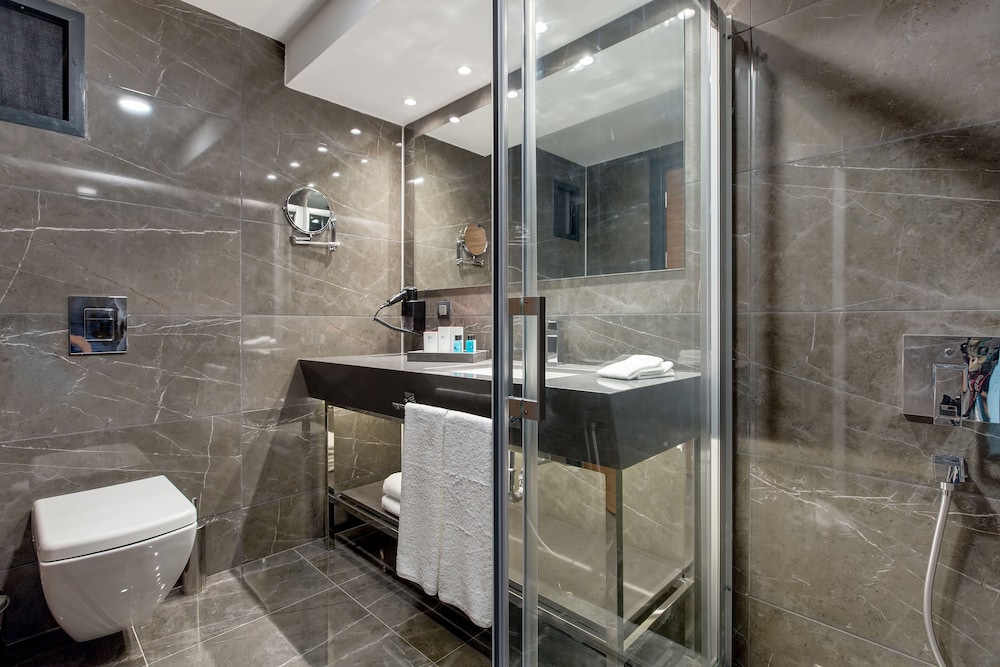 Hay Hotel Alsancak 47/50